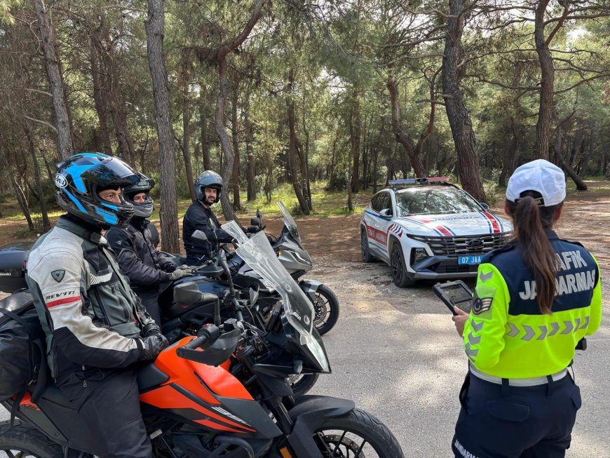 Antalya’da Jandarmadan "Şok" Motosiklet Operasyonu: Binlerce Sürücü Denetlendi