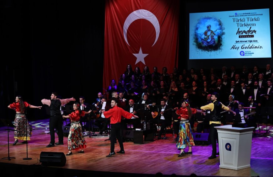 Antalya’da Türkü Rüzgarı: "Türkü Türkü Türkiyem Hemdem" Konseri Mest Etti