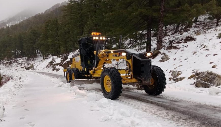 Alanya’nın Zirvelerinde Kar Savaşı: Büyükşehir’den 7/24 Müdahale!