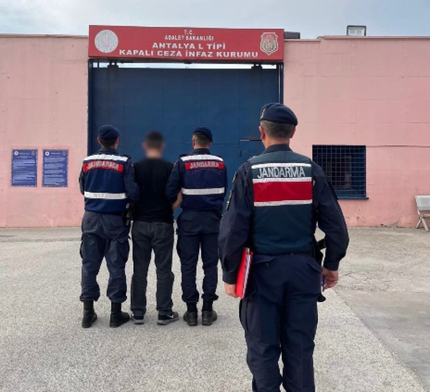 Antalya’da Firari Hükümlüye Jandarma Kıskacı: 22 Yıl Hapisle Aranıyordu!