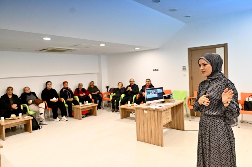 Parkinson Hastalarına "Yaşam Tarzı" Rehberi: Muratpaşa’da Eğitimler Sürüyor