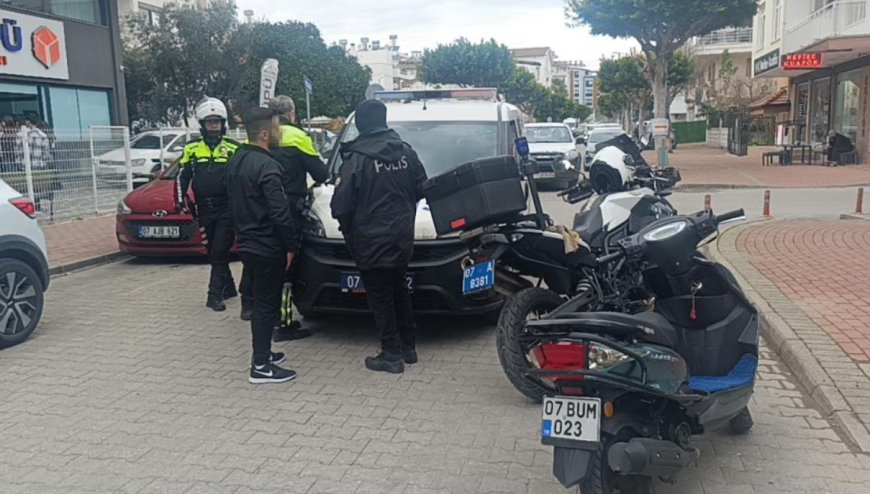 Antalya Sokaklarında Kovalamaca: Yakalanan Motosikletliye 60 Bin TL Makbuz Kesildi
