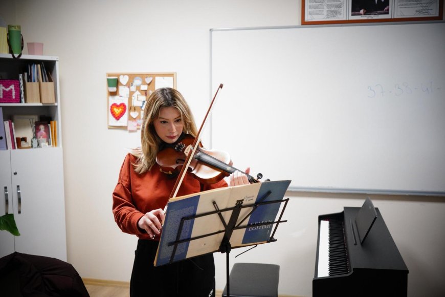 Konyaaltı Müzik Akademisi’nde Sınav Heyecanı: Geleceğin Sanatçıları Performans Sergiledi