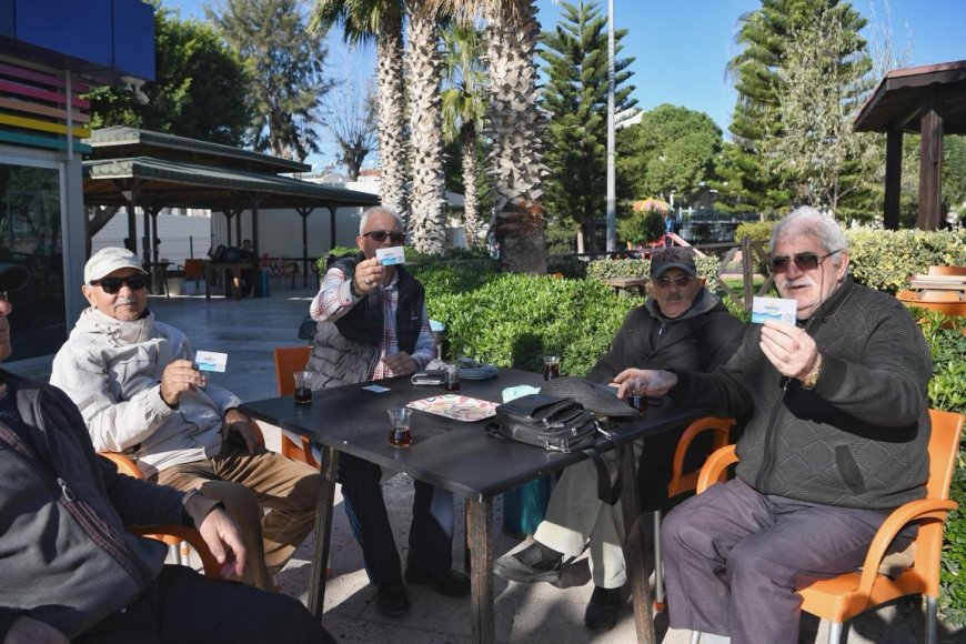 Konyaaltı’nda Emekliye "Can Suyu": Emekli Kart ile Dayanışma Büyüyor