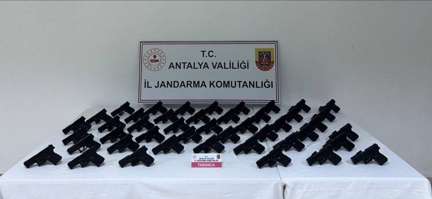 Antalya'da Kaçak Silah Operasyonu: Suç Örgütlerinin Tedarik Zinciri Kırıldı