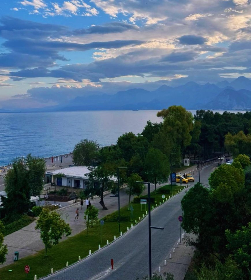 Antalya’da Sağanak Yağış Yerini Güneşe Bırakıyor, Sıcaklıklar Artıyor