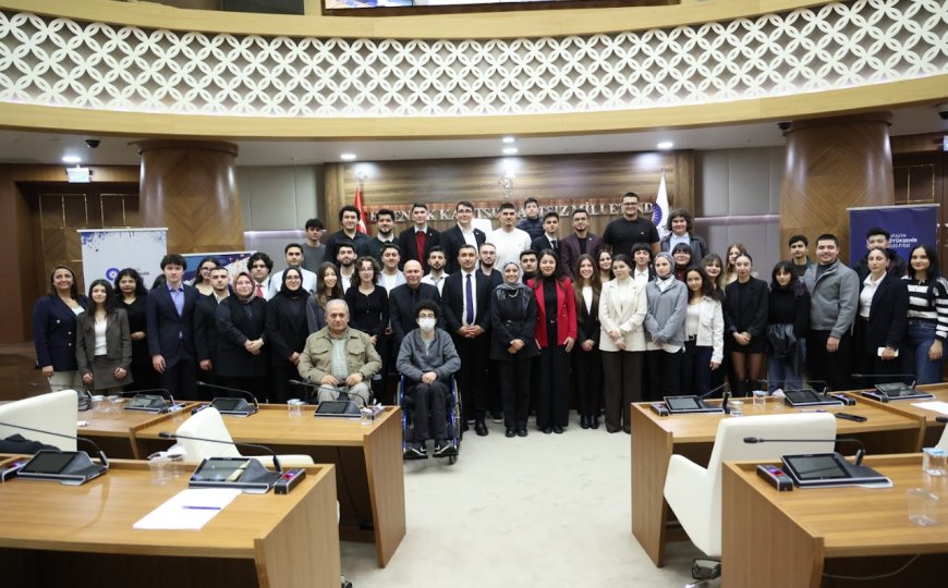 Gençlik Güçlerini Birleştiriyor: Antalya ve Muğla Gençlik Meclisleri Kardeş Oldu!