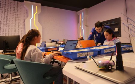 Küçük Eller, Büyük İşler: Antalya Bilim Merkezi’nde Ahşap Tasarım Rüzgarı!