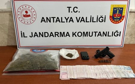 ALANYA’DA JANDARMADAN UYUŞTURUCU OPERASYONU: SİLAH VE ESRAR ELE GEÇİRİLDİ