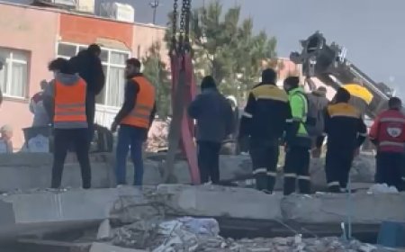 Kalplerde 4:17 Sızısı: Deprem Şehitleri 3. Yılında Rahmetle Yad Edildi
