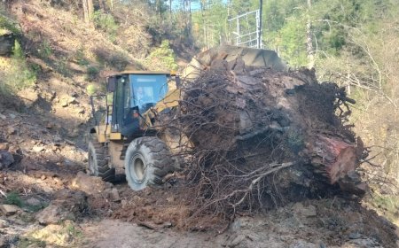 Antalya Büyükşehir’den Kesintisiz Yol Mesaisi: Heyelanlı Yollar Tek Tek Açıldı