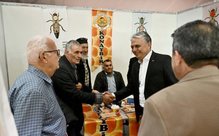 Antalya’da Arıcılık Zirvesi: Başkan Uysal 3. Arıcılık ve Arı Ürünleri Fuarında