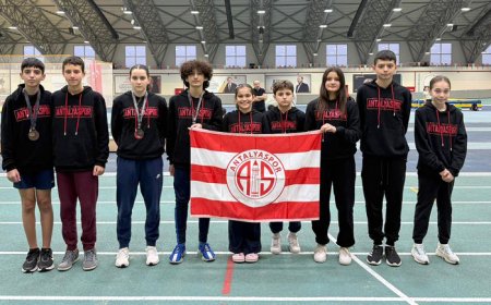 Antalyasporlu Genç Akrepler Bursa’dan 3 Madalyayla Döndü