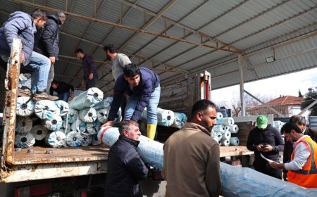 Antalya Büyükşehir Belediyesi’nden Çiftçiye Can Suyu: Binlerce Metrekare Sera Naylonu Dağıtıldı