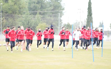 Antalya’da Futbol Heyecanı: Antalyaspor, Samsunspor’u Ağırlıyor!