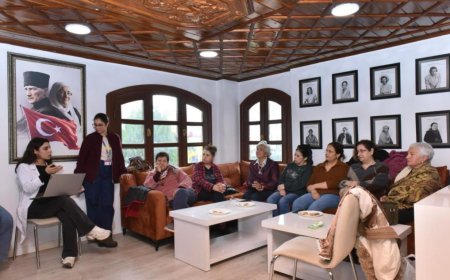 Antalya'da "Yaşlı Dostu Kepez Projesi" Büyüyor: Toplum Sağlığı İçin Eğitim Atağı