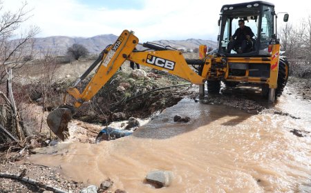 Korkuteli Belediyesi Teyakkuzda: Dere Yatakları Temizleniyor, Taşkın Önleniyor