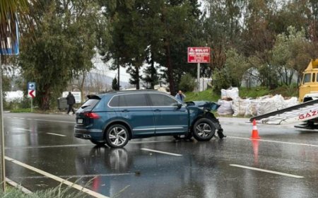 Gazipaşa’da Trafik Kazası: Yağış Nedeniyle Kayganlaşan Yol Kazaya Davetiye Çıkardı.