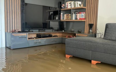 Alanya'da Dim Çayı Taştı: İşletmeler Sular Altında, Evleri Sel Bastı!