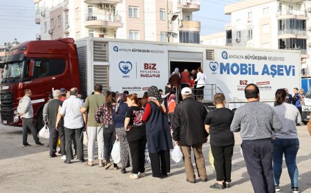 Antalya’da Ramazan Bereketi Sokaklara Taşınıyor: Mobil Aşevi Yollarda!