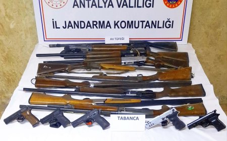 Korkuteli’de Silah Kaçakçılarına Jandarma Darbesi: 5 Şüpheli Yakalandı