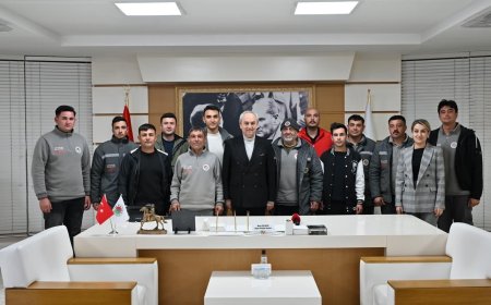 Kepez Belediyesi’nde Güvenceli Çalışma Dönemi: Sezonluk İşçiler Daimi Oldu