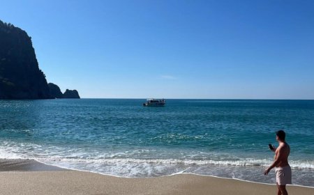 Alanya’da Şubat Ayında Yaz Mesaisi: Kleopatra Plajı’nda Deniz Keyfi!