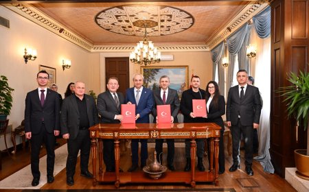 Kepez’in Sağlık Altyapısına Dev Katkı: Yeni Merkez İçin İmzalar Atıldı