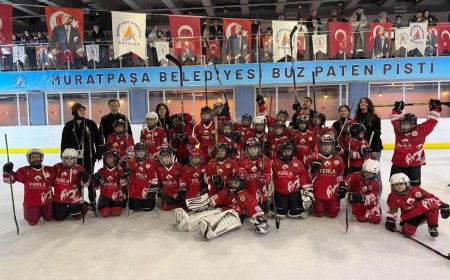 Muratpaşa Buzda Fırtına Gibi Esti: Çifte Galibiyet!