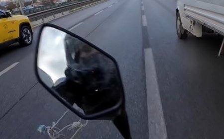 Kamyonetten Sarkan İp Motosikletliyi Yakaladı: Aksu’da Kaza Kamerada