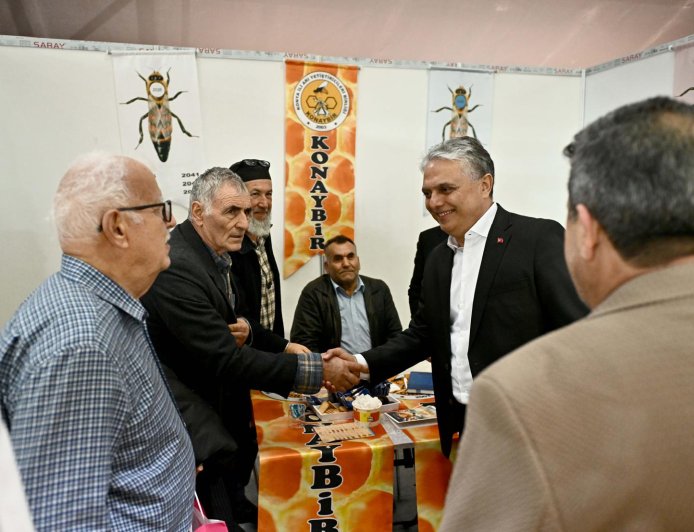 Antalya’da Arıcılık Zirvesi: Başkan Uysal 3. Arıcılık ve Arı Ürünleri Fuarında