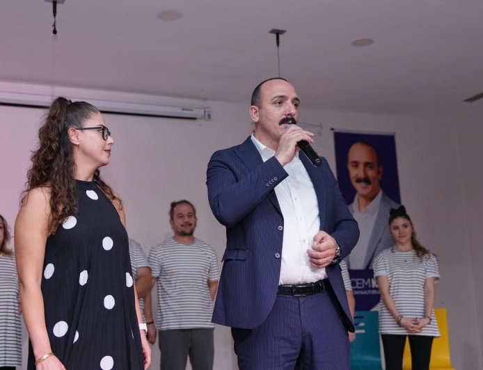 Konyaaltı’nda Sanat Rüzgarı: Genç Yetenekler Doğaçlama Oyunuyla Büyüledi