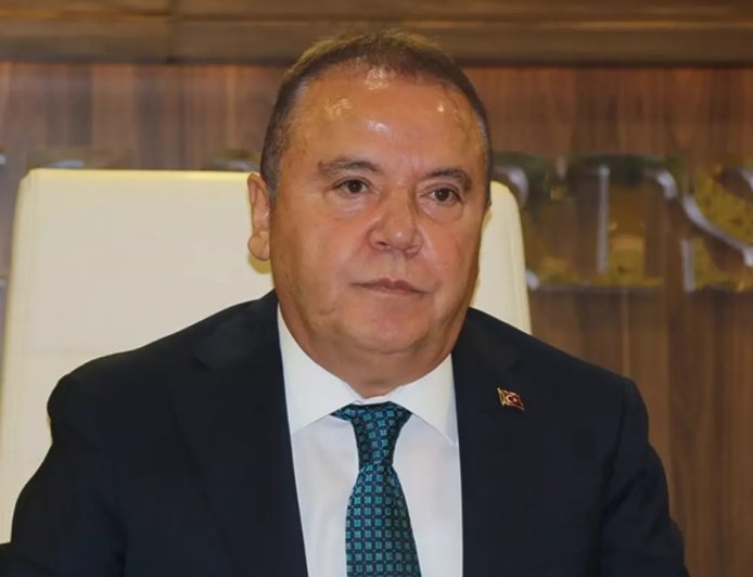 Muhittin Böcek’in sağlık durumu hakkında son dakika gelişmesi: 10. kez hastaneye sevk edildi.