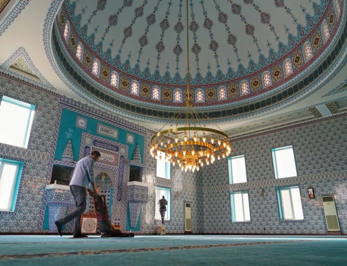 Konyaaltı’nda Ramazan Hazırlığı: Camiler İbadete Hazır!