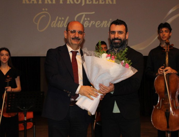 Akdeniz Üniversitesi'nde "Toplumsal Katkı" Gururu: Spor Bilimleri Fakültesi Birinci Oldu!