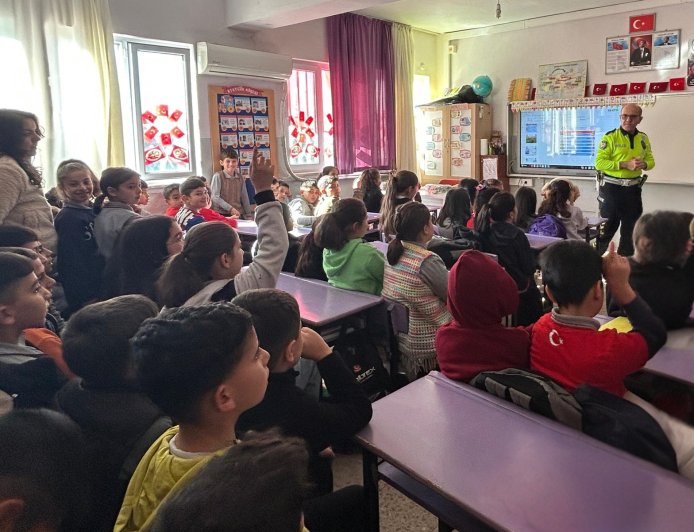 Antalya’da Trafik Eğitimi Seferberliği: 740 Öğrenciye Hayati Kurallar Anlatıldı