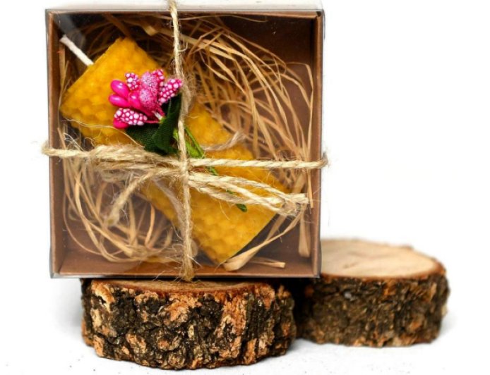 Muratpaşa’da Kadınların Elleri Bal Mumuyla Şekilleniyor!