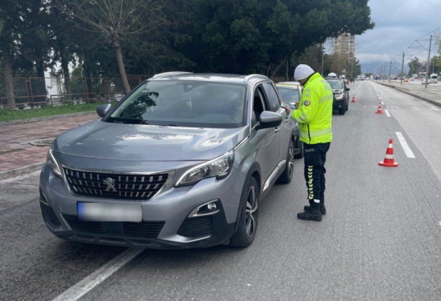 ANTALYA TRAFİĞİNDE KUŞ UÇURTULMADI: BİR HAFTADA 24 BİNDEN FAZLA DENETİM!
