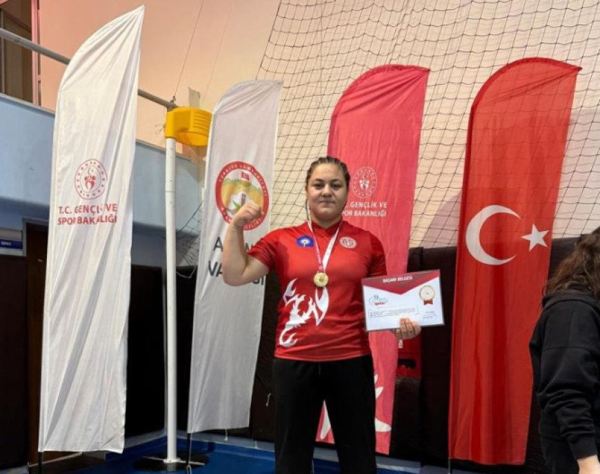 Korkuteli’nin Bileği Bükülmez Şampiyonu: Ümmü Gülsüm Kemer