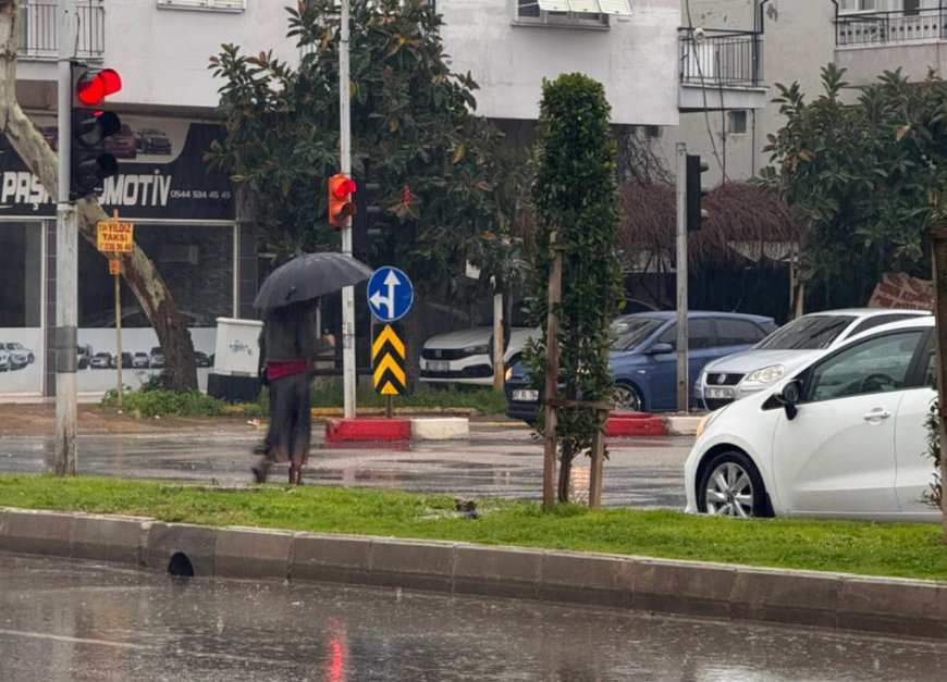 Antalya’da Turuncu Alarm Devreye Girdi: Sahilde Yağmur, Yaylada Kar Esareti!