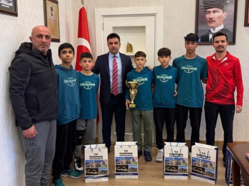 Gazipaşa’nın "Yıldız" Raketleri Türkiye Şampiyonası Yolunda