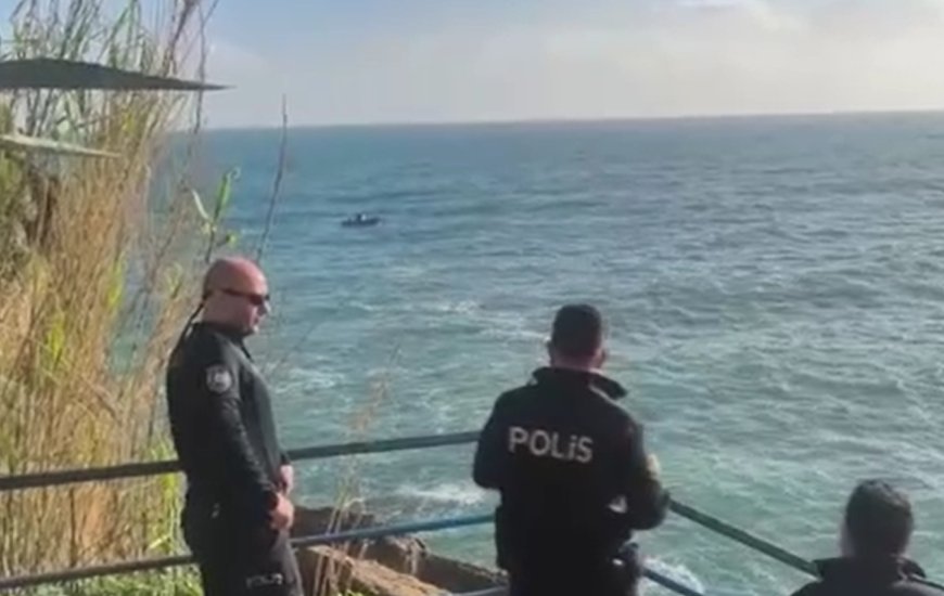 Antalya Deniz Polisi'nden Falezlerde Başarılı Operasyon: 2 Şahıs Kurtarıldı