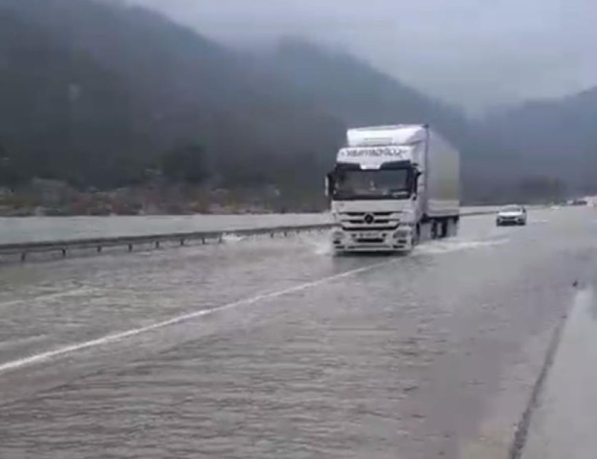 Antalya-Konya Yolunda Sel Engeli: Alternatif Güzergâh Akseki Oldu.
