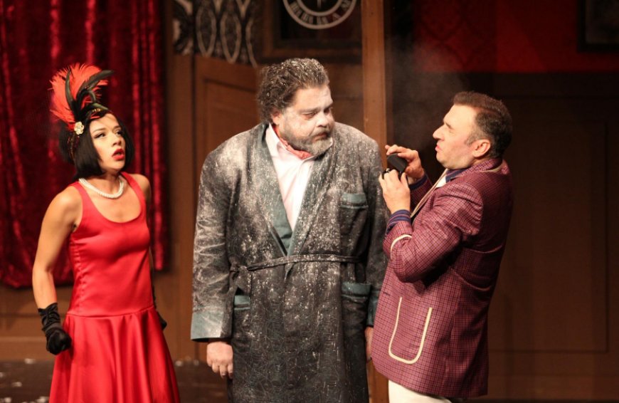 Antalya Devlet Tiyatrosu’nda “Yoldan Çıkan Oyun” Yeniden Perde Açıyor…