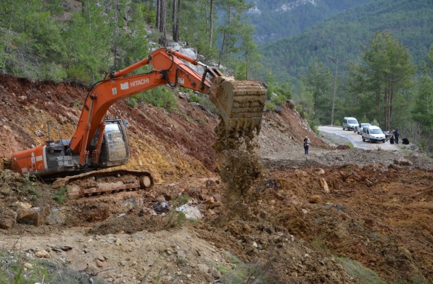 Büyükşehir’den Kritik Müdahale: Alanya’nın Kesilen Ulaşım Damarları Açılıyor