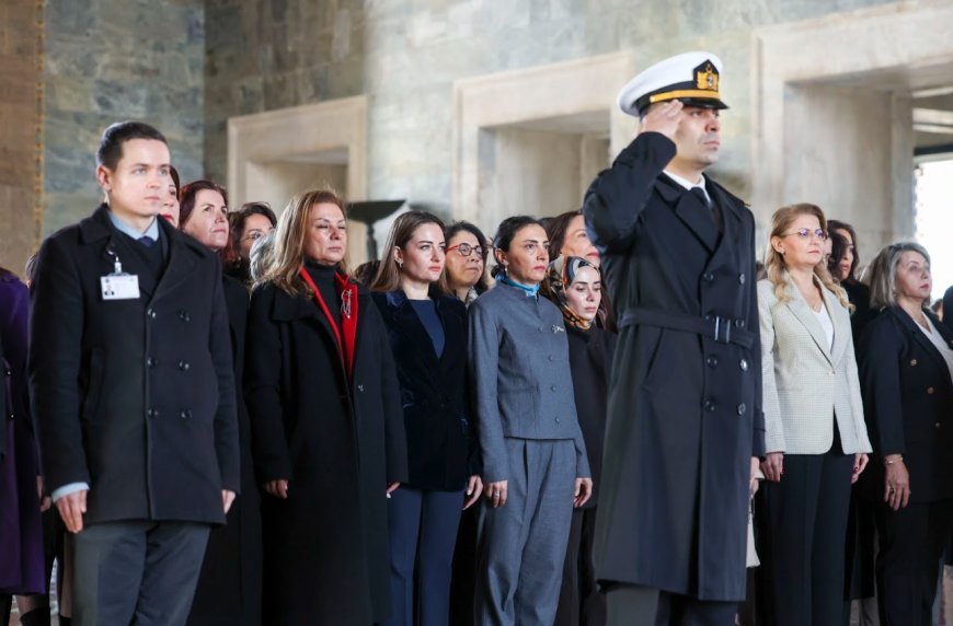 Antalya Büyükşehir Belediye Başkan Vekili Büşra Özdemir Anıtkabir’de