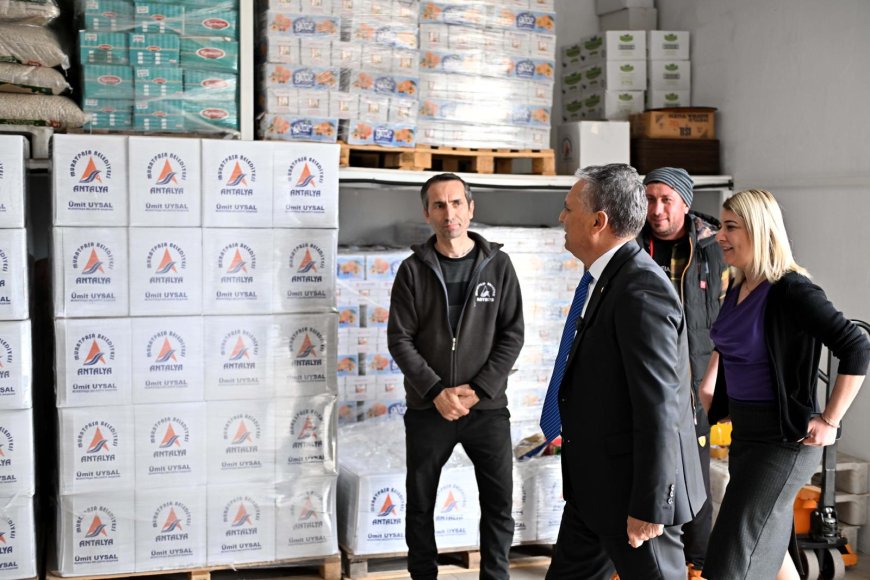 Muratpaşa’da Ramazan Bereketini Paylaşıyor: Dev Destek Paketi Yolda