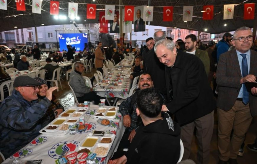Kepez’de Ramazan Bereketi: Altı Mahalle İki Büyük Sofrada Birleşti
