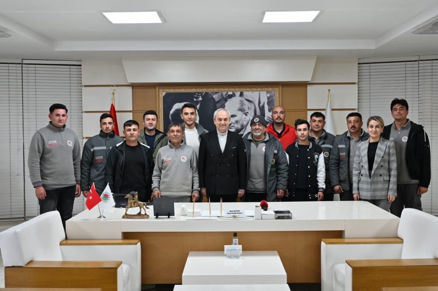 Kepez Belediyesi’nde Güvenceli Çalışma Dönemi: Sezonluk İşçiler Daimi Oldu