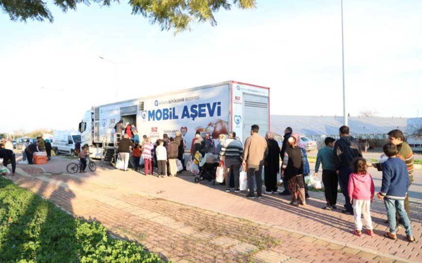 Antalya’da Paylaşmanın Tadı: Büyükşehir İftar Sofrasını Mahallelere Taşıyor